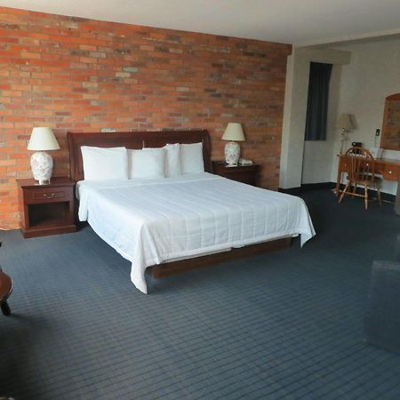 Hotel 89 Yorkville Toronto Exterior foto